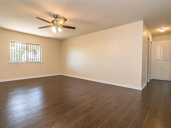 4th image of 2524 Mossglen Dr