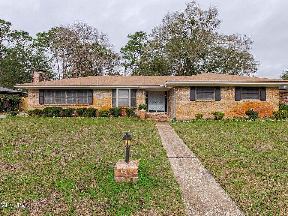 1st image of 3357 S PICKWICK Drive