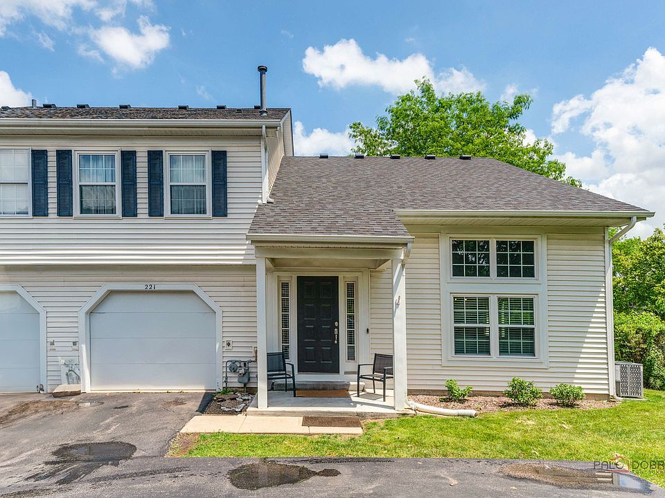 1st image of 221 Ivy Ct