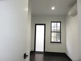 Rented by Rennit Inc.