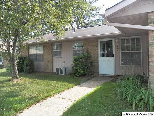 1st image of 90 Buckingham Drive #B