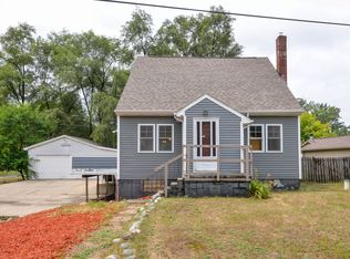 14250 North Rd, Fenton, MI 48430