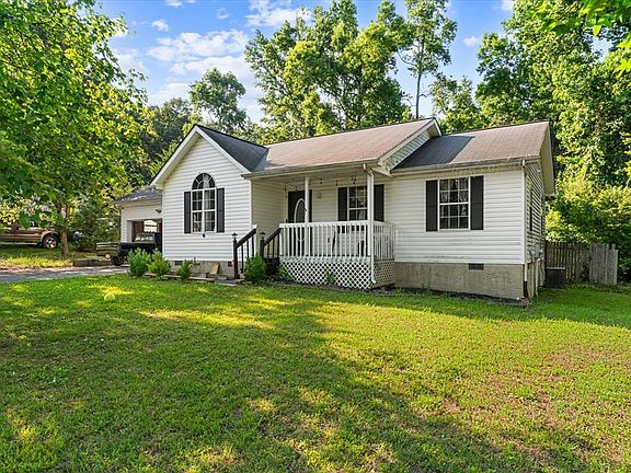 2nd image of 1385 Dustin Dr