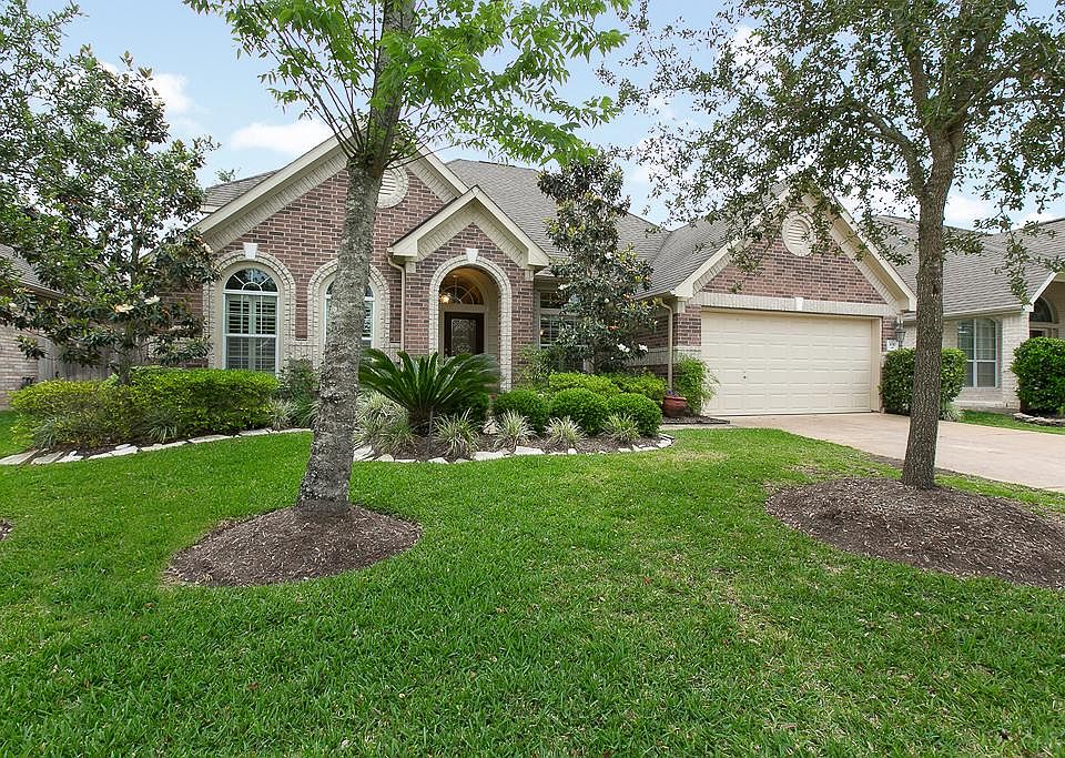 Great house in a GREAT neighborhood!!
