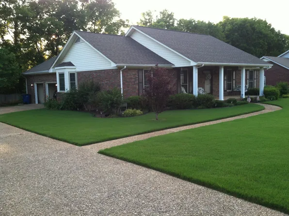 105 Bailey Springs Dr, Florence, AL 35634