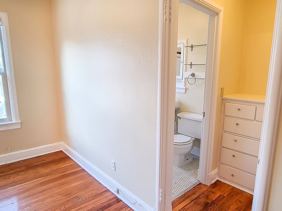 Capri Apartments - Portland Oregon