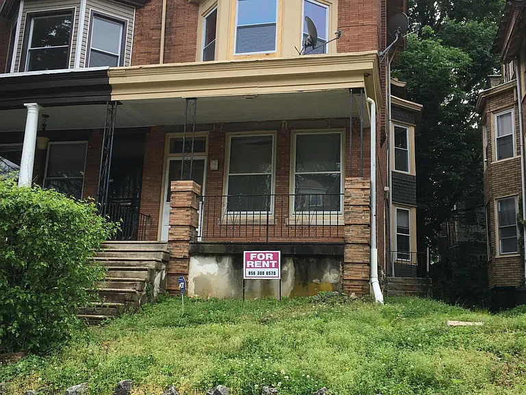 430 W Bringhurst St — Photo 11