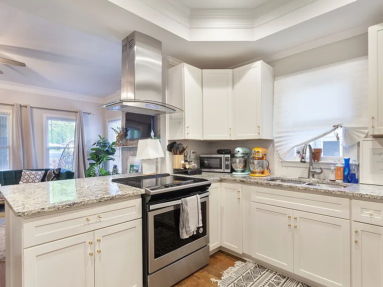 1490 Venetian Dr SW — Photo 12