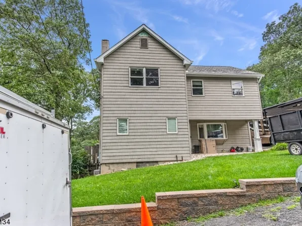 322 W End Ave, Hopatcong Boro, NJ 07843