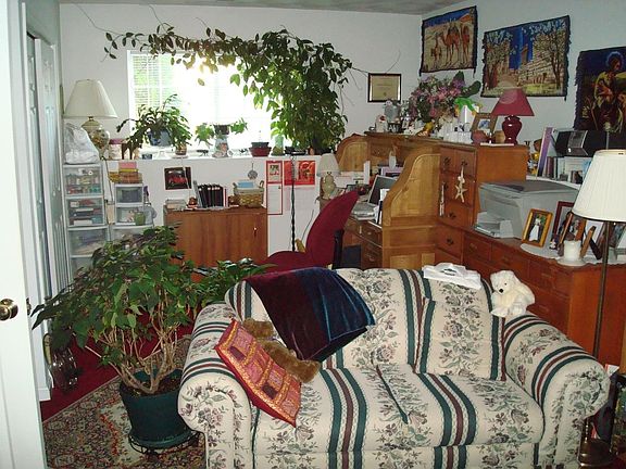 office/music room lower lvl