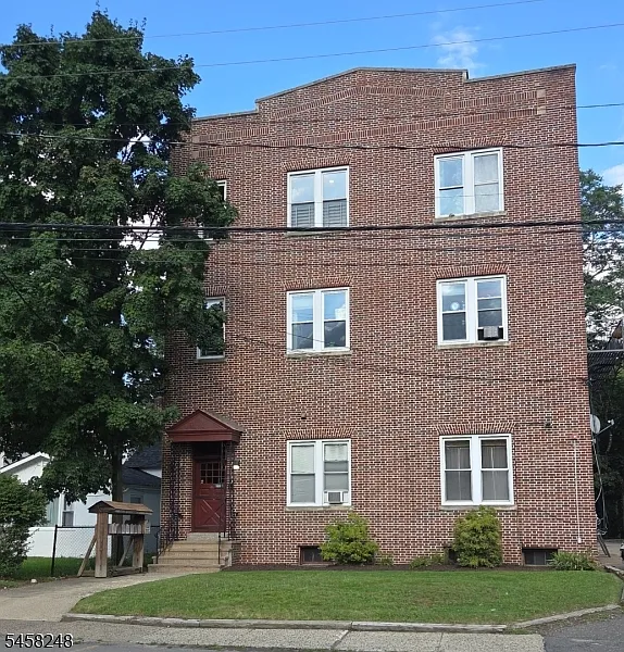 817 Ringwood Ave #3