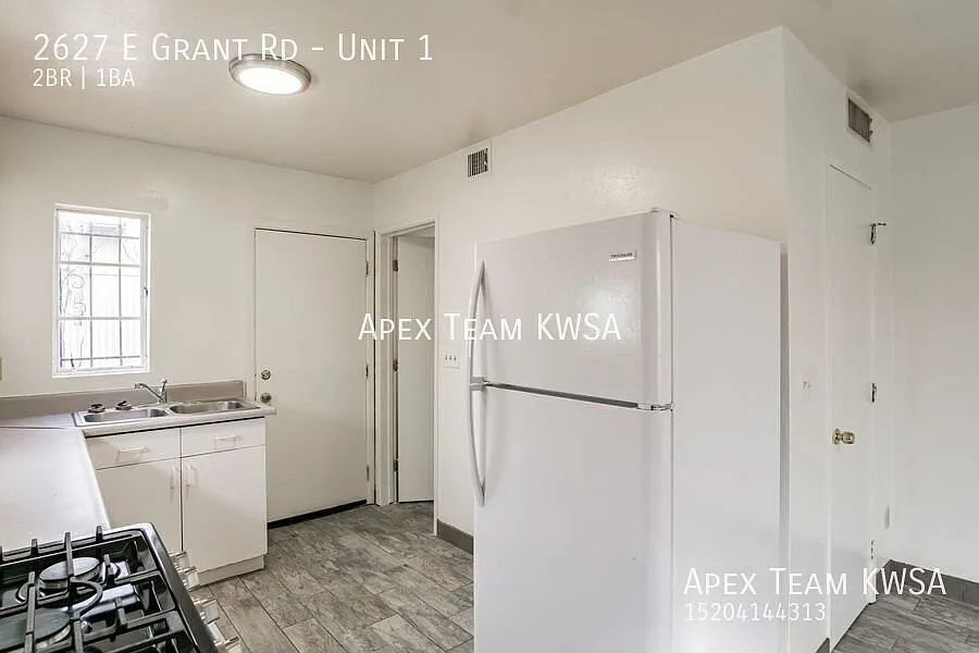 2627 E Grant Rd — Photo 3