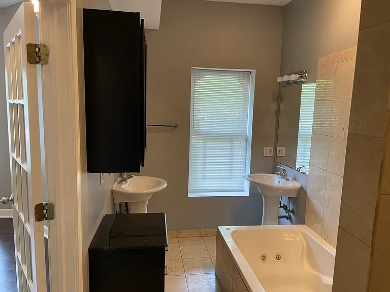 5924 S King Dr #1 — Photo 17