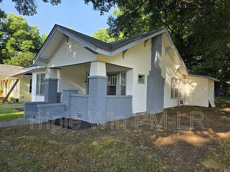 609 N Morrill St — Photo 6
