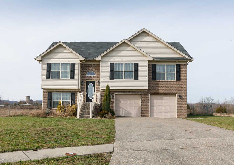 1st image of 271 Crooked Oak Ct