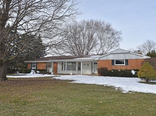 20240 Scarlet Hawthorne Rd, Brookfield, WI 53045