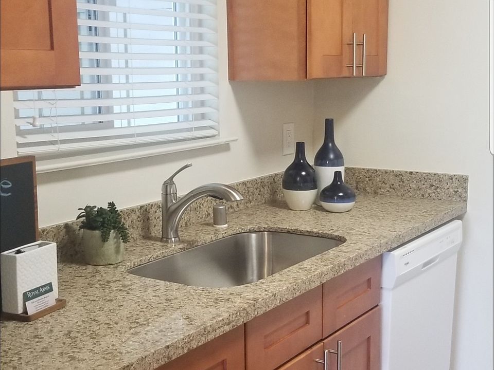 1st image of 2322 Homestead Rd #5