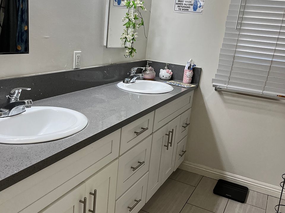 1st image of 180 Spieth Way