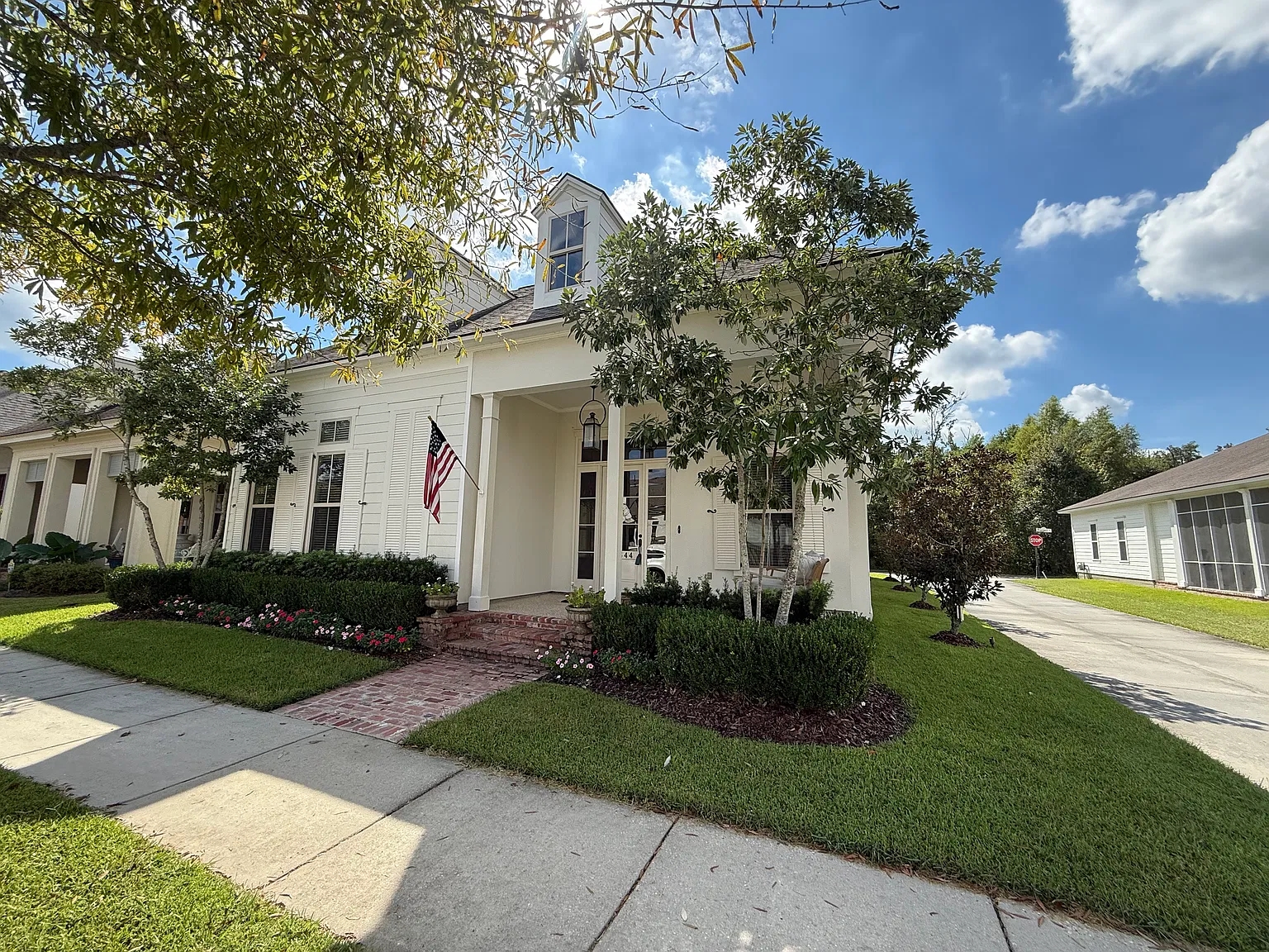 4 bed, 2319 sqft, $2,650 — Photo 2