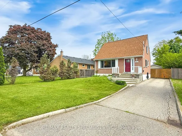 3392 Sonja Rd, Mississauga, ON L4T 1R1