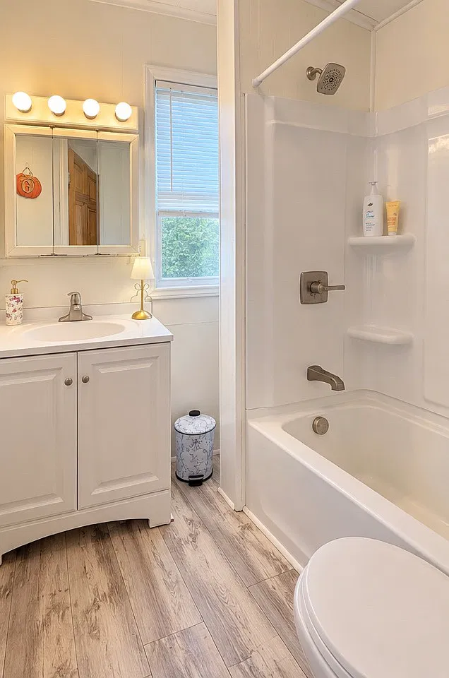 2 bed, 1000 sqft, $2,250 — Photo 3