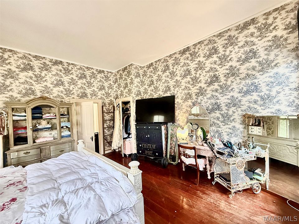 55th image of 801 Washington St