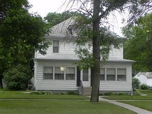1st image of 371 Langer Ave N