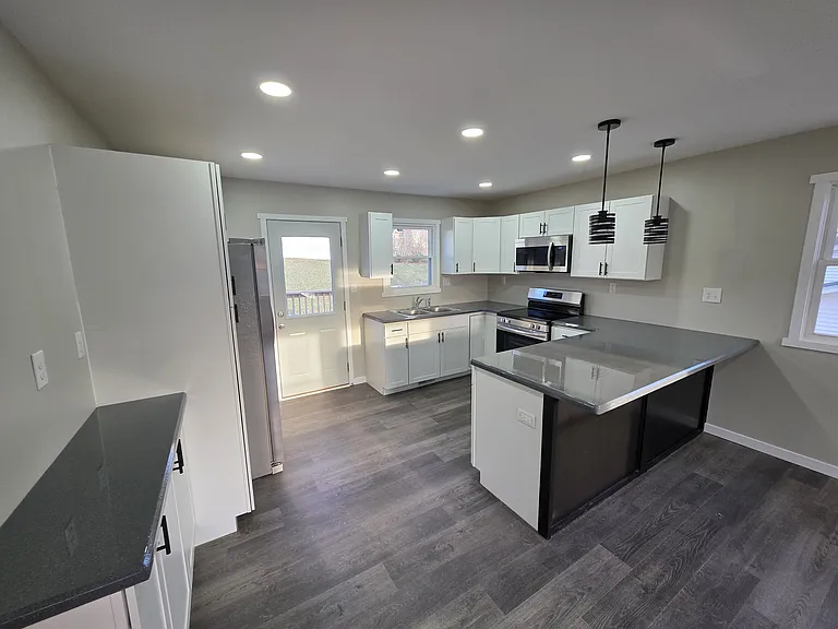 1612 Butterfield Rd — Photo 1