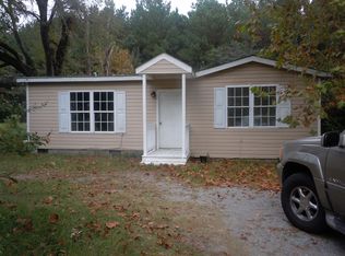 22483 Thomaston Rd, Newsoms, VA 23874