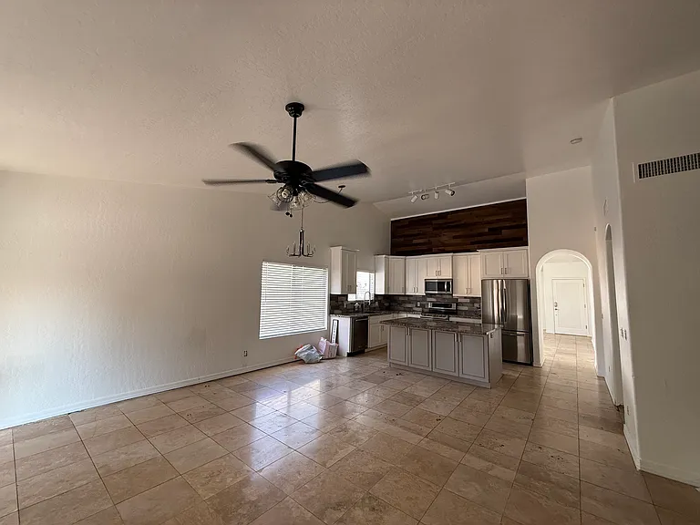 678 N Sunway Dr — Photo 4