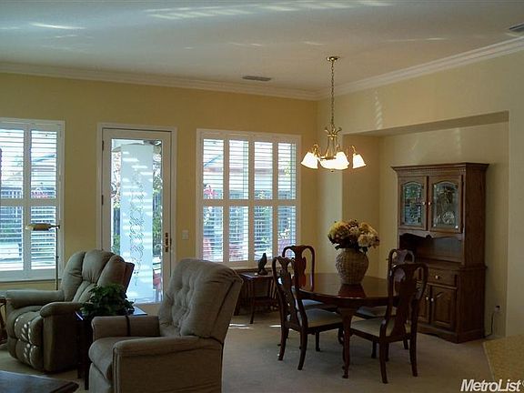 5th image of 134 Mill Valley Cir S