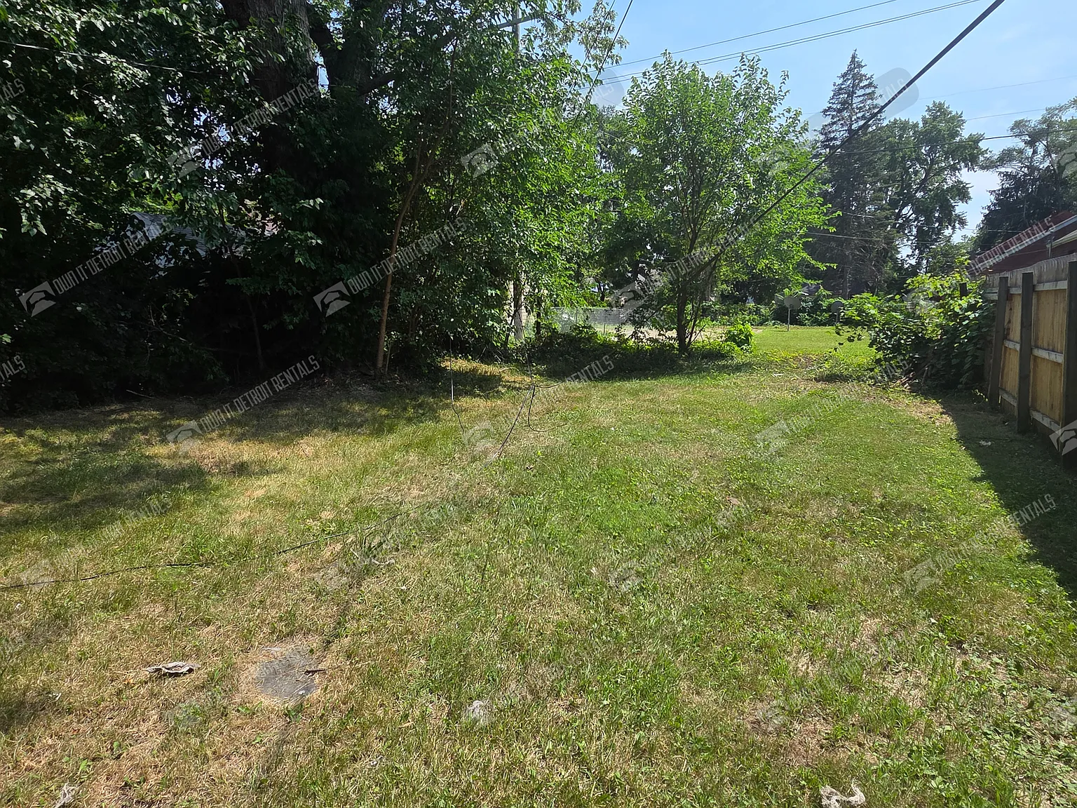 House - Bungalow — Photo 4