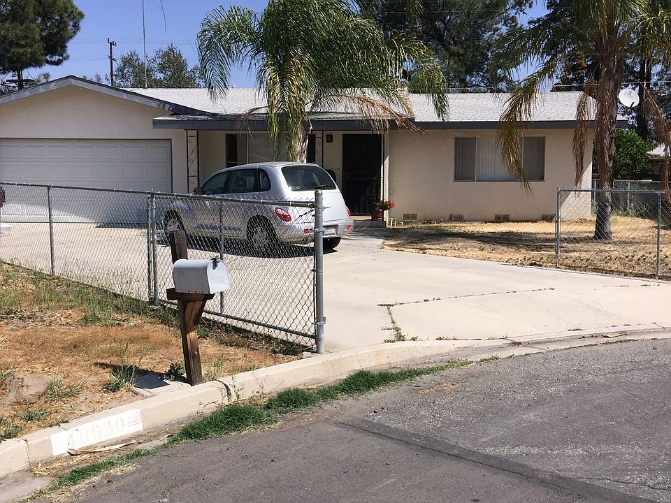 1st image of 40636 Rosalie Ave