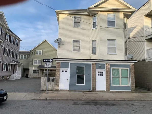 154 Brightman St #1, Fall River, MA 02720