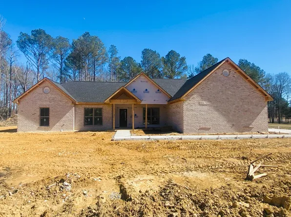 69 Tanacrest Dr, Starkville, MS 39759