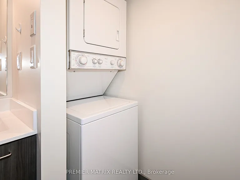20 Joe Shuster Way #1302 — Photo 15