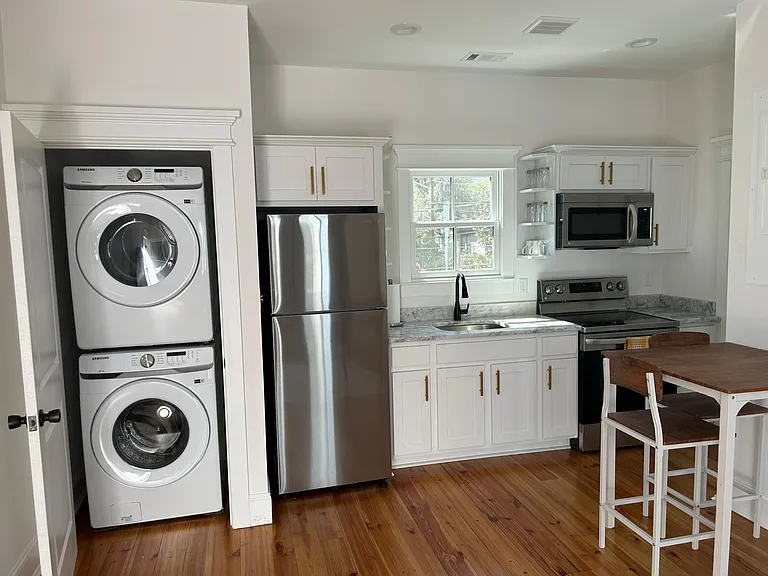 1909 Howard St #1 — Photo 3