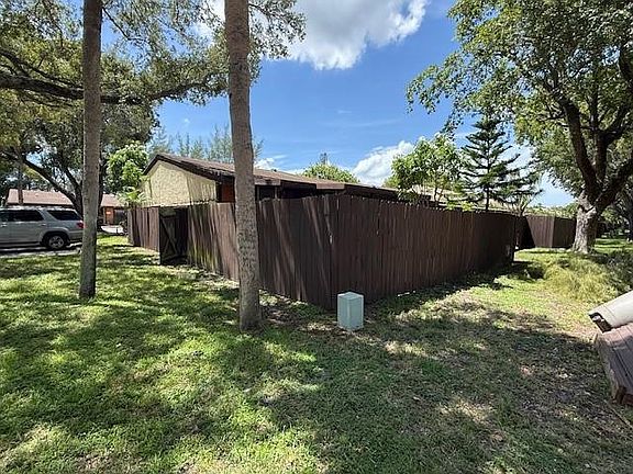 3rd image of 2201 Buttonwood Avenue #2201