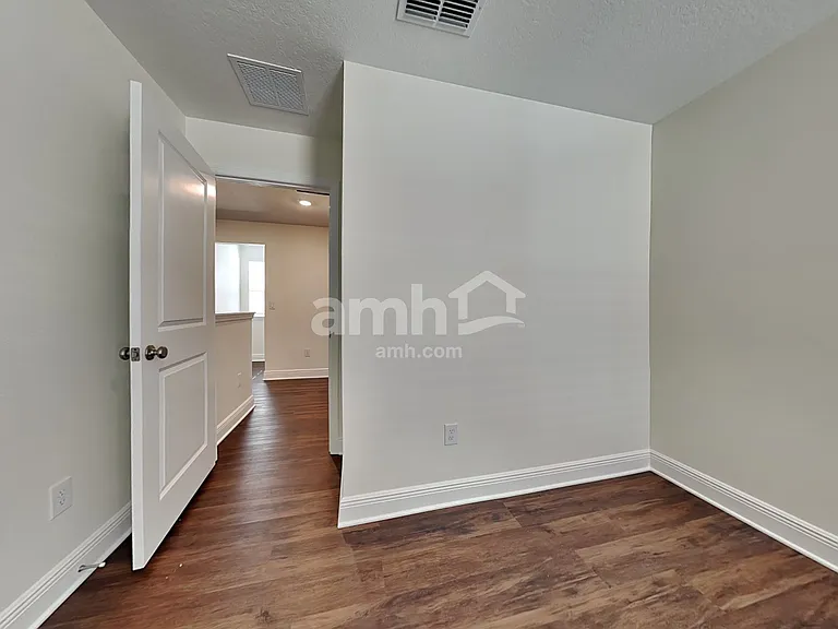 27334 Saint Andrews Ave — Photo 30