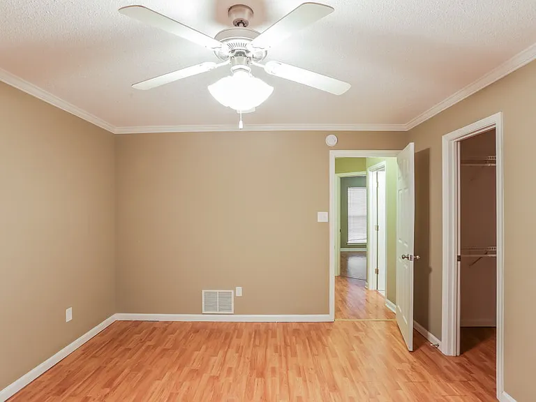 7632 Woodshire Dr — Photo 9