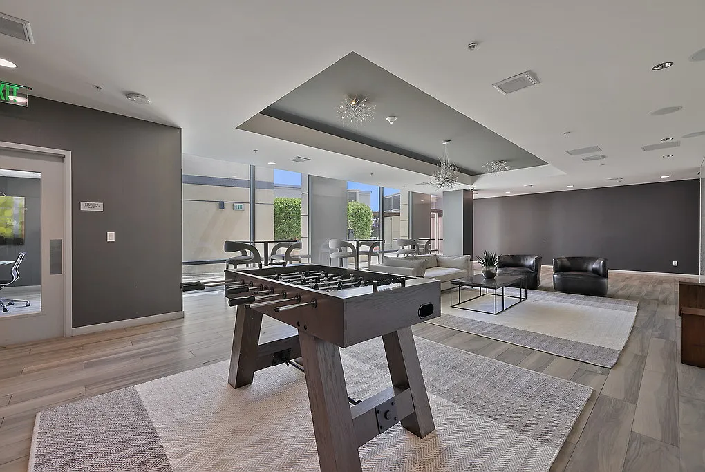 360 Residences — Photo 3