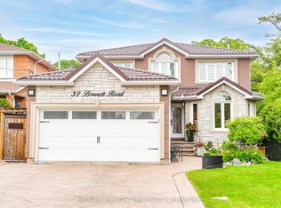 37 Bennett Rd, Toronto, ON M1E 3Y1