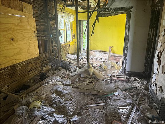 3rd image of 7360 Georgia St