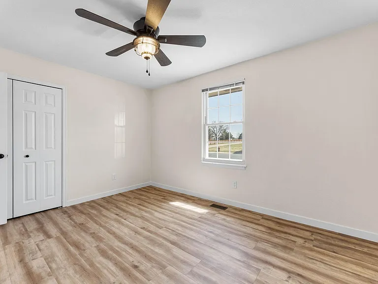 9237 W Maryland Pl — Photo 6