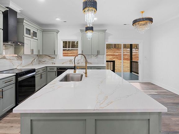 5th image of 102 Sequoia Dr