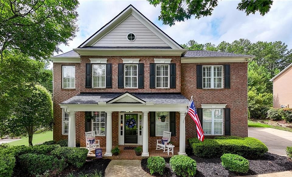 1st image of 243 Chadwyck Ln
