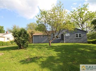 181 Rues Ln, East Brunswick, NJ 08816