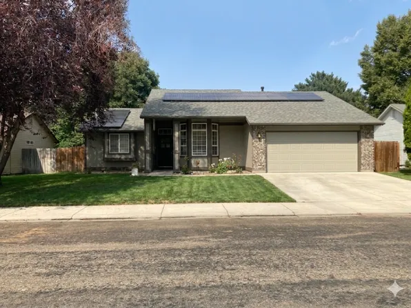 162 W Woodbury Dr, Meridian, ID 83646