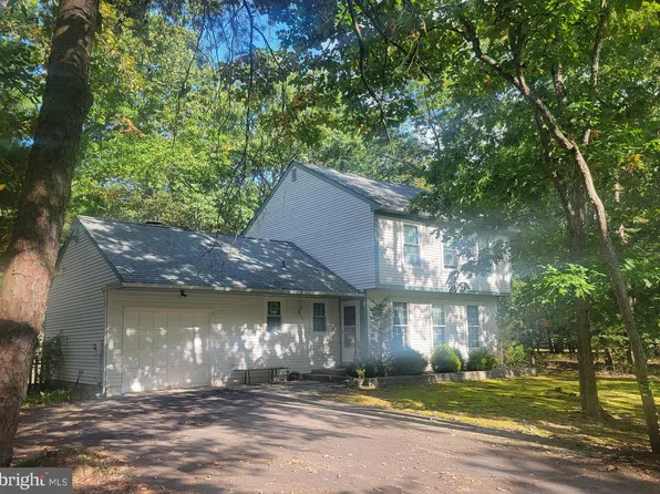 6 North Dr, Tabernacle, NJ 08088