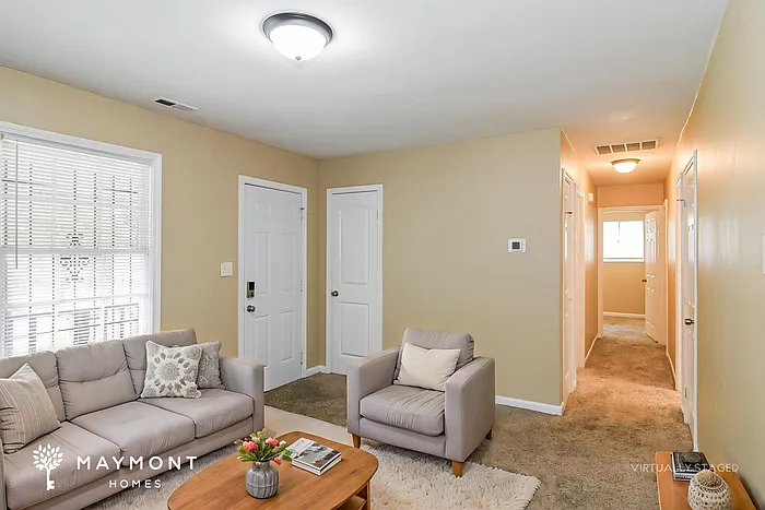 624 Robert E Lee Pkwy — Photo 5